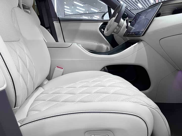 Avatr 11 2024 2024款 630 三激光后驱版