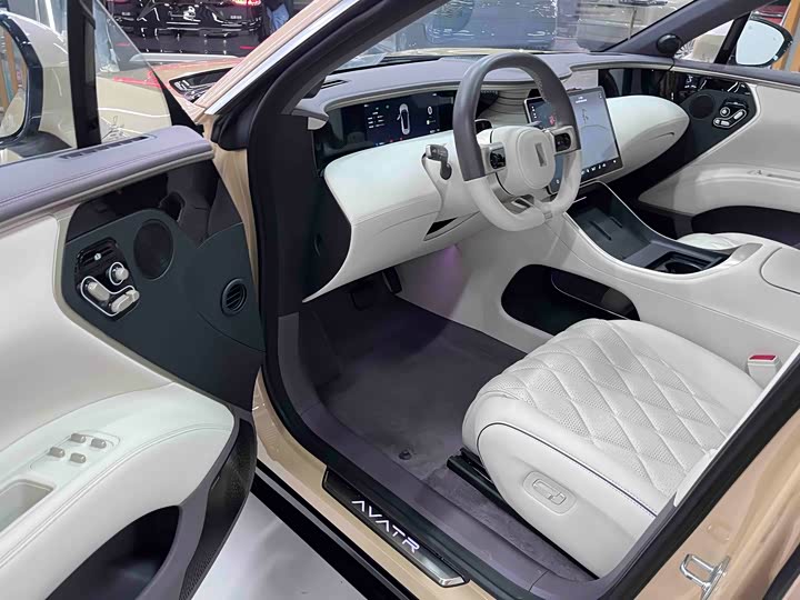 Avatr 11 2024 2024款 630 三激光后驱版