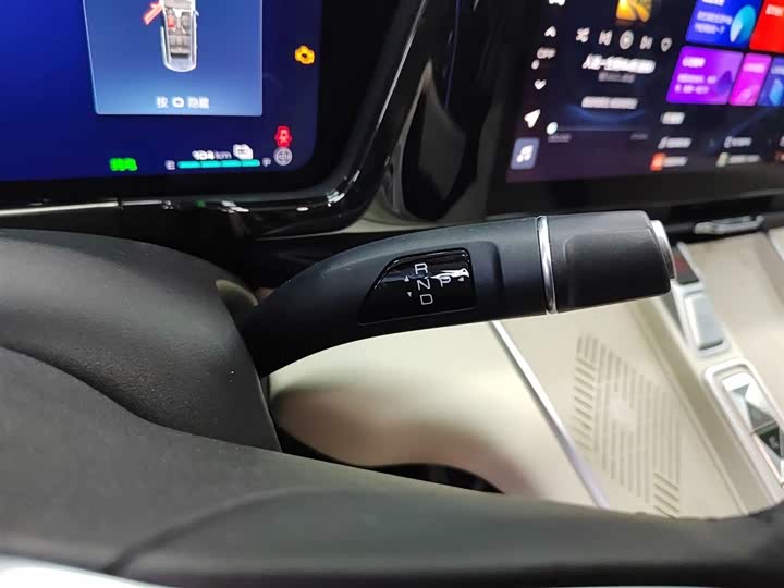 Haval Ruge Max 2023 2023款 1.5L Hi4 105 四驱智能旗舰版