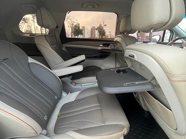 Dongfeng Forthing Yacht 2022 2022款 1.5T DCT逐浪版