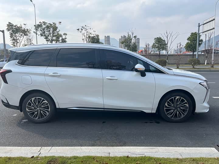 Dongfeng Forthing Yacht 2022 2022款 1.5T DCT逐浪版