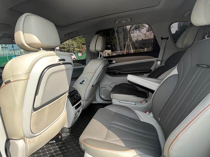 Dongfeng Forthing Yacht 2022 2022款 1.5T DCT逐浪版