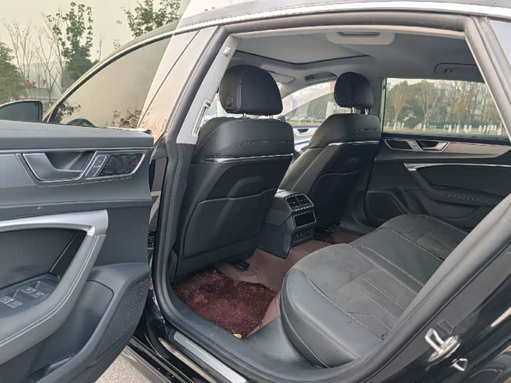 Audi A7L 2024 2024款 45 TFSI 豪华型