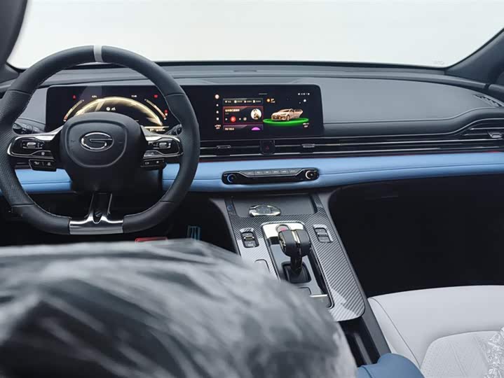 GAC Trumpchi Empow R 2023 2023款 影豹H 智能混动版