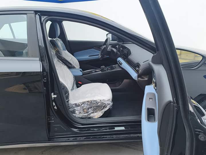 GAC Trumpchi Empow R 2023 2023款 影豹H 智能混动版