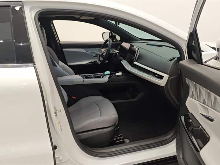 Changan UNI-T 2023 2023款 第二代 1.5T 尊享型