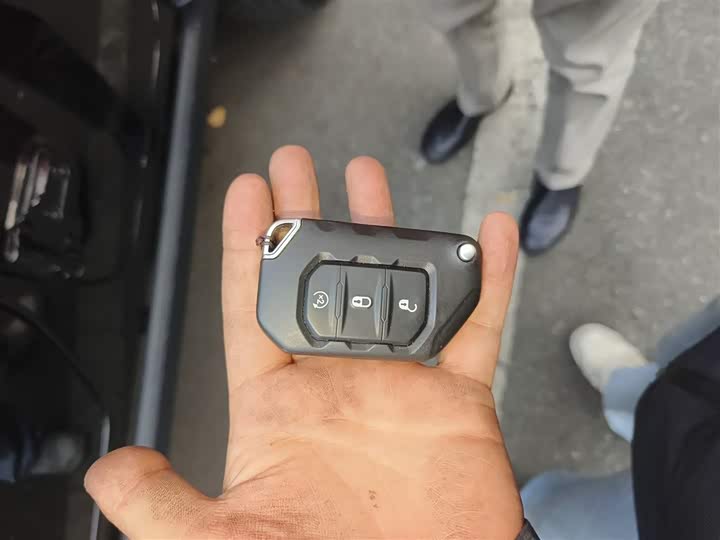 Jeep Wrangler 2024 2024款 2.0T 罗宾汉四门版