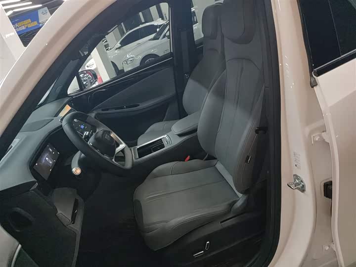 Geely Galaxy L7 2025 2025款 EM-i 115km 探索版