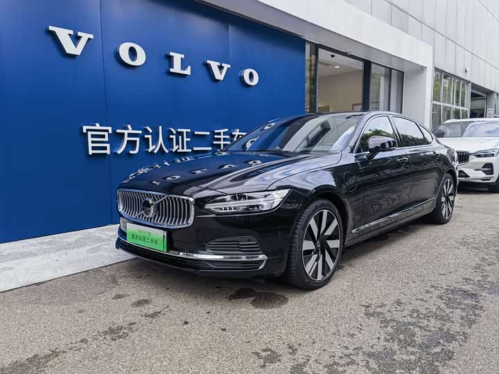 2025 Volvo S90 Hybrid