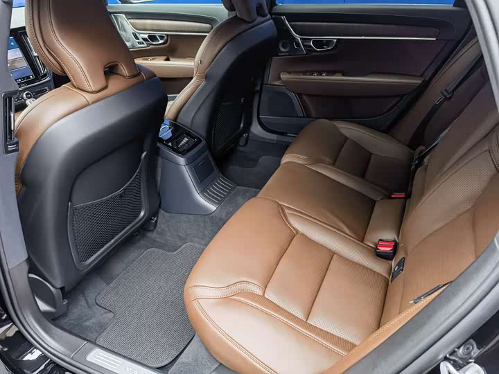 Volvo S90 Hybrid 2025 2025款 插电式混动 四驱长续航智雅豪华版