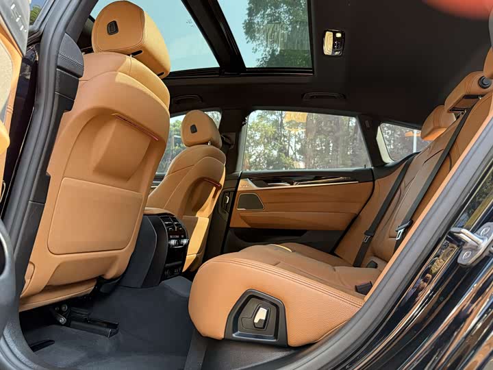 BMW 6 Series GT 2022 2022款 630i M运动套装