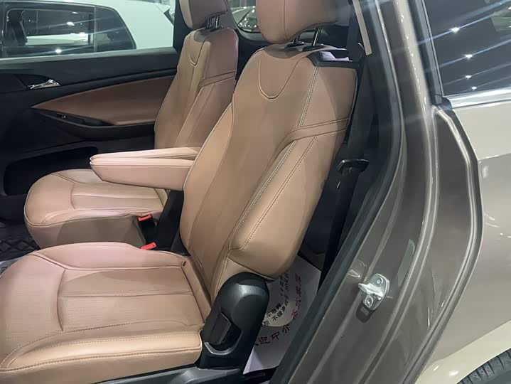 Buick GL6 2021 2021款 323T 轻混动互联豪华型