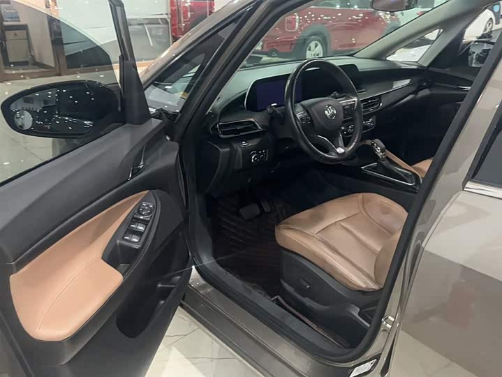 Buick GL6 2021 2021款 323T 轻混动互联豪华型