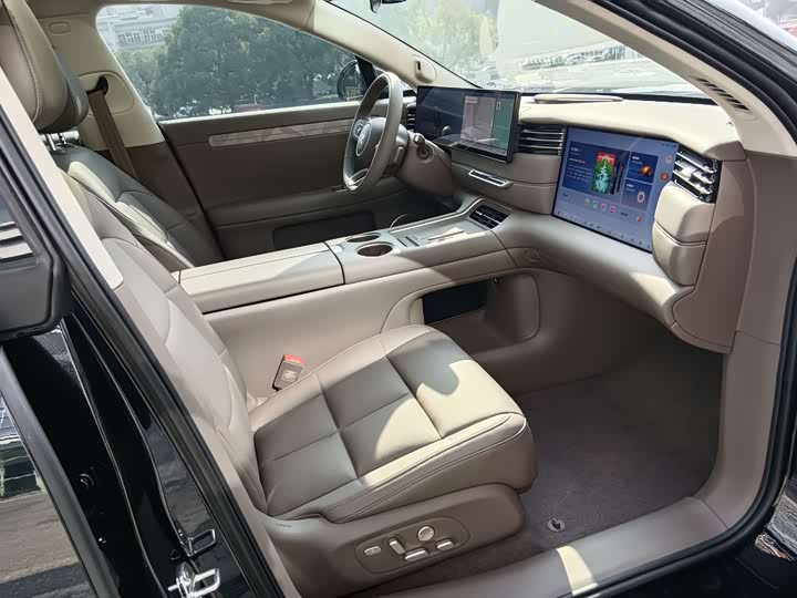 IM motors LS6 2026 2026款 增程 66 Max+