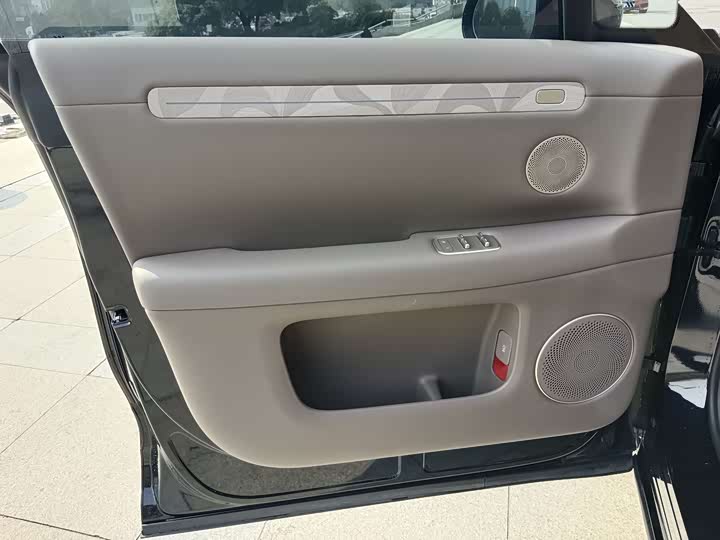 IM motors LS6 2026 2026款 增程 66 Max+