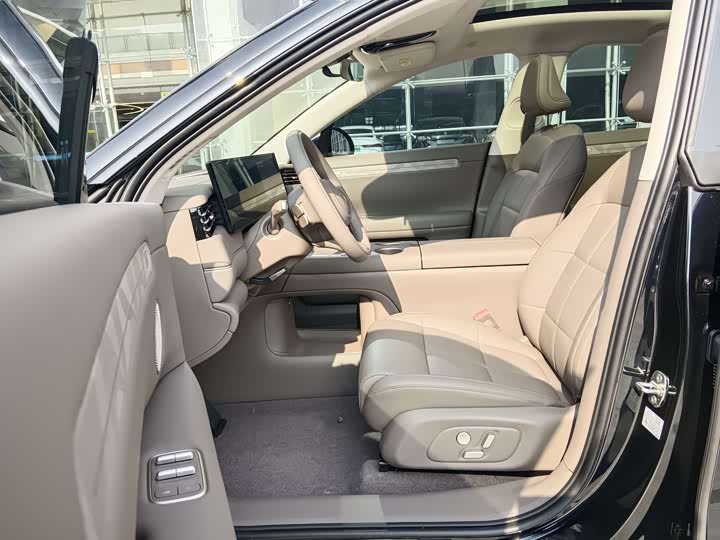 IM motors LS6 2026 2026款 增程 66 Max+