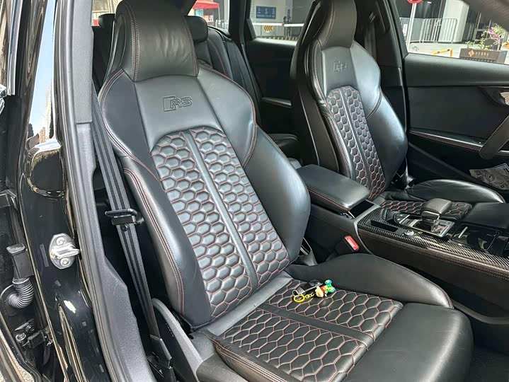 Audi RS 4 2021 2021款 RS4 Avant 黑曜版