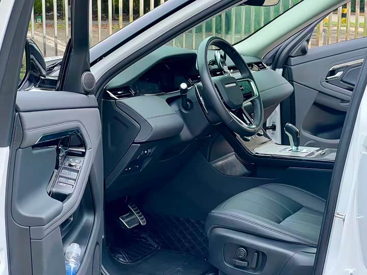 Land Rover Range Rover Evoque L Hybrid 2023 2023款 极光L P300e 插电式电动混合版