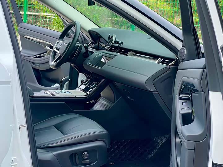 Land Rover Range Rover Evoque L Hybrid 2023 2023款 极光L P300e 插电式电动混合版