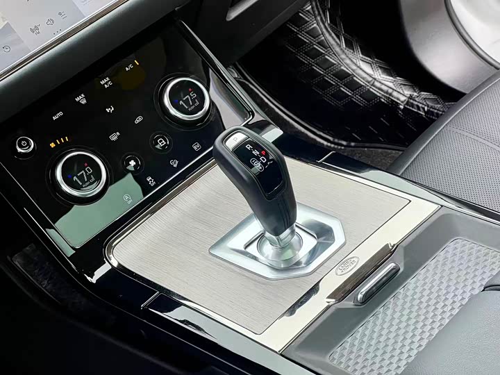 Land Rover Range Rover Evoque L Hybrid 2023 2023款 极光L P300e 插电式电动混合版