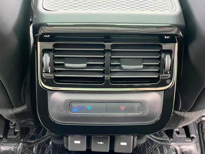 Land Rover Range Rover Evoque L Hybrid 2023 2023款 极光L P300e 插电式电动混合版