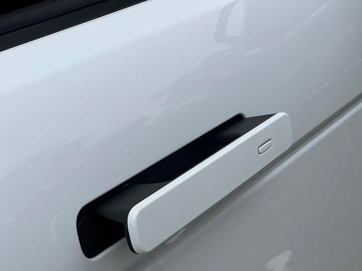 Land Rover Range Rover Evoque L Hybrid 2023 2023款 极光L P300e 插电式电动混合版