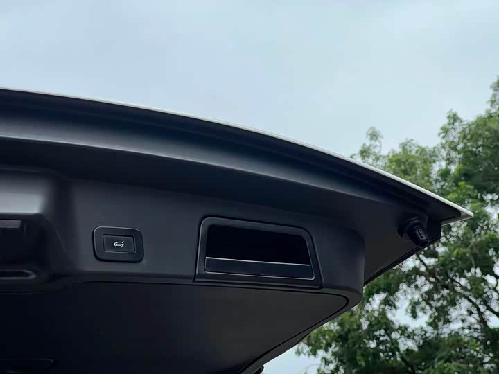 Land Rover Range Rover Evoque L Hybrid 2023 2023款 极光L P300e 插电式电动混合版