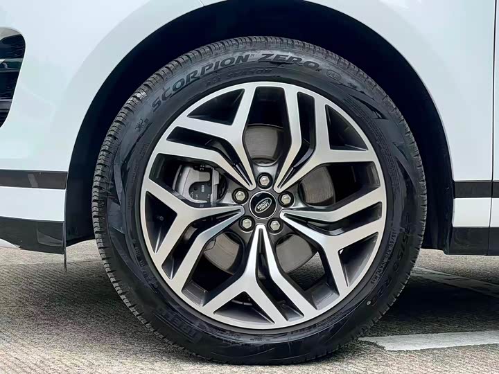 Land Rover Range Rover Evoque L Hybrid 2023 2023款 极光L P300e 插电式电动混合版