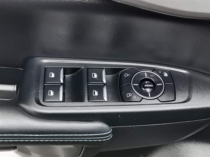 Ford Ranger 2023 2023款 山林四驱自动版 汽油