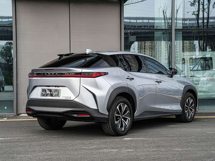 Lexus RZ 2023 2023款 450e 四驱纵享版
