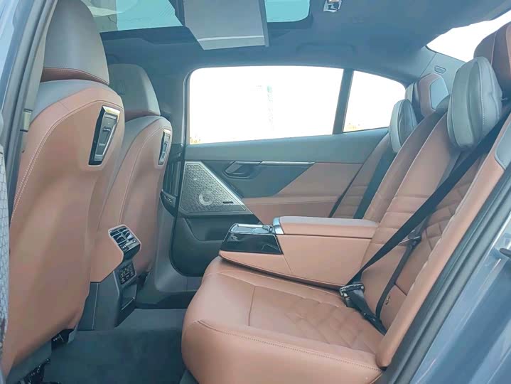 BMW i5 2024 2024款 eDrive 35L 尊享型 豪华套装