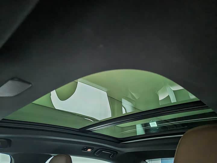 Volvo S90 Hybrid 2025 2025款 插电式混动 四驱长续航智逸豪华版