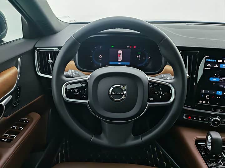Volvo S90 Hybrid 2025 2025款 插电式混动 四驱长续航智逸豪华版