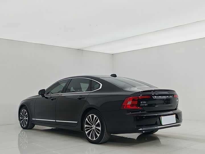 Volvo S90 Hybrid 2025 2025款 插电式混动 四驱长续航智逸豪华版