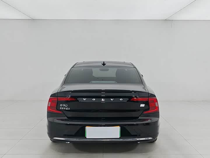 Volvo S90 Hybrid 2025 2025款 插电式混动 四驱长续航智逸豪华版