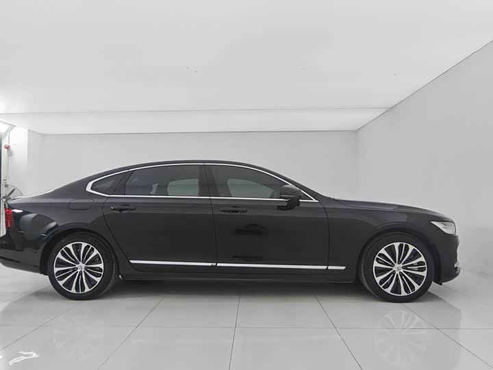 Volvo S90 Hybrid 2025 2025款 插电式混动 四驱长续航智逸豪华版