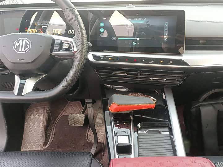 MG Motor One 2022 2022款 α-数智运动系列 1.5T 初创版