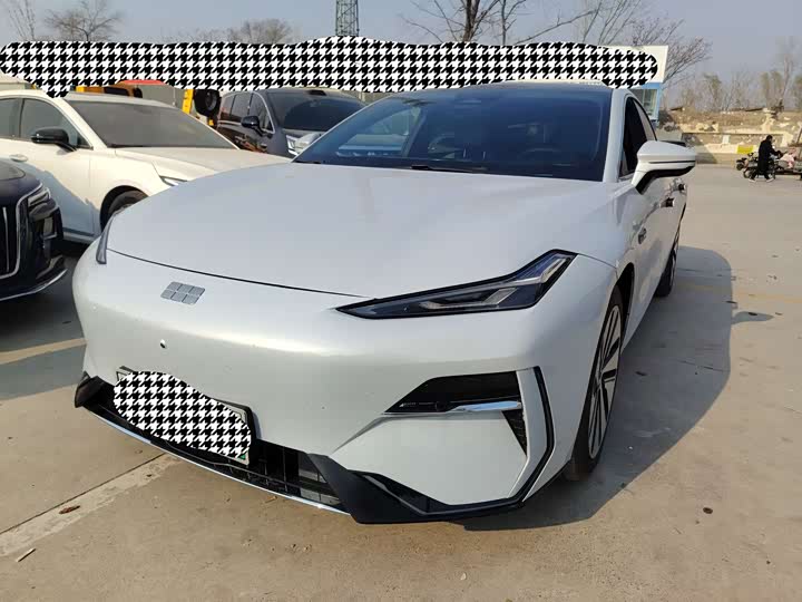 Geely Galaxy E8 2024 2024款 665km 后驱星舰 远航版