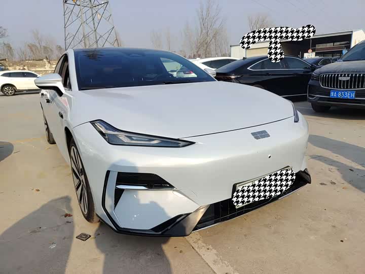 Geely Galaxy E8 2024 2024款 665km 后驱星舰 远航版