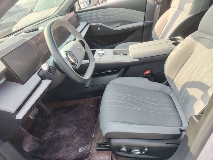 Geely Galaxy E8 2024 2024款 665km 后驱星舰 远航版