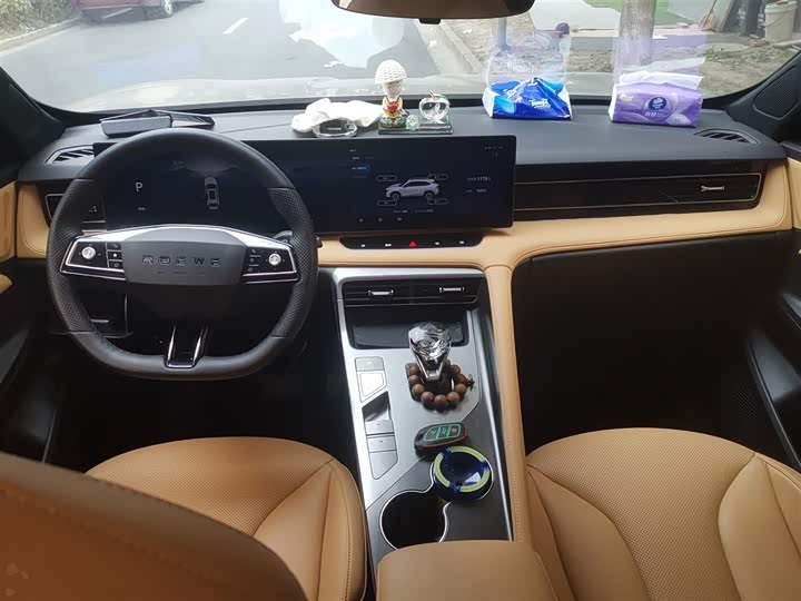 Roewe RX5 2023 2023款 1.5T 尊荣滑屏版
