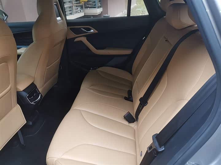 Roewe RX5 2023 2023款 1.5T 尊荣滑屏版