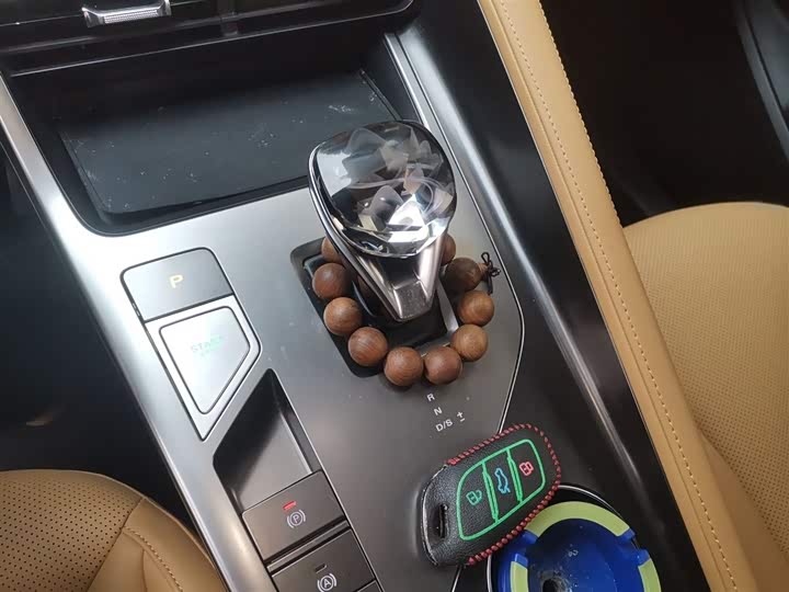 Roewe RX5 2023 2023款 1.5T 尊荣滑屏版