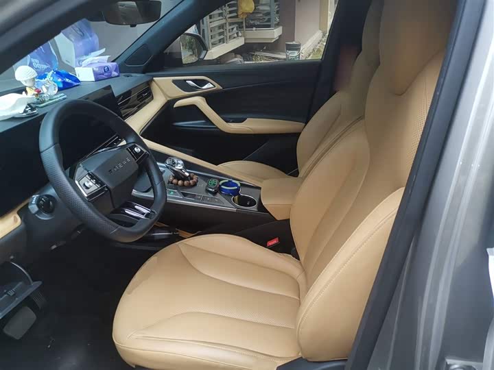 Roewe RX5 2023 2023款 1.5T 尊荣滑屏版