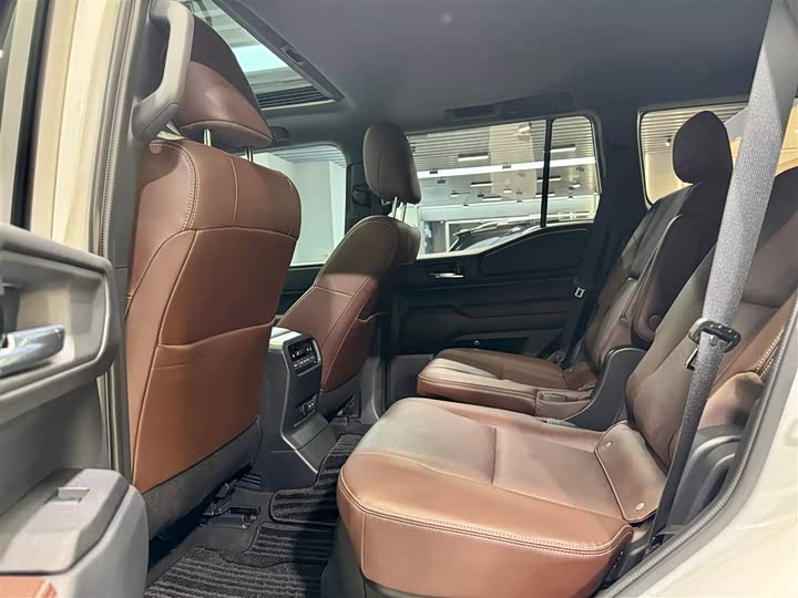 Toyota Prado 2024 2024款 2.4T 悍野WX版 6座