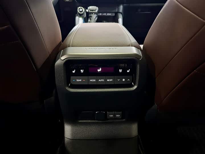 Toyota Prado 2024 2024款 2.4T 悍野WX版 6座