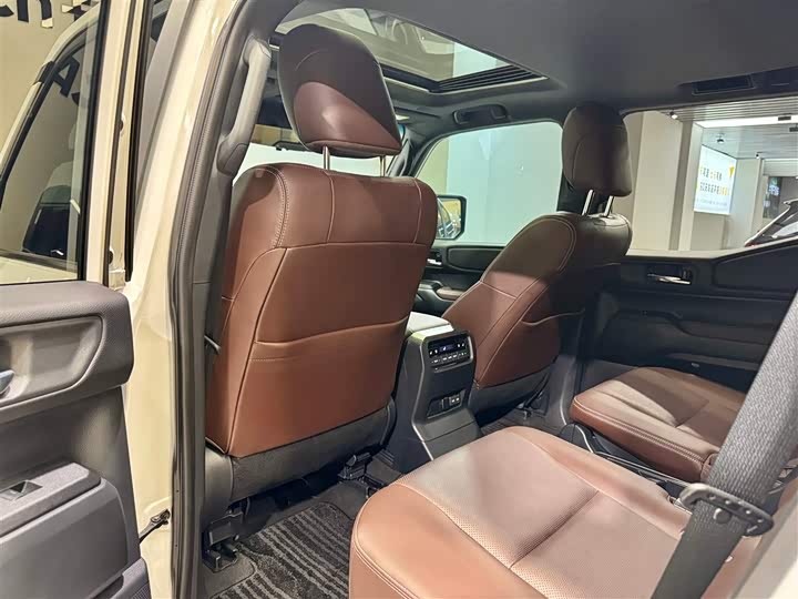 Toyota Prado 2024 2024款 2.4T 悍野WX版 6座