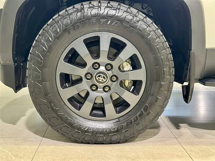 Toyota Prado 2024 2024款 2.4T 悍野WX版 6座