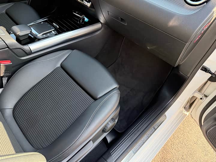 Mercedes-Benz B-Class 2021 2021款 B 200 动感型