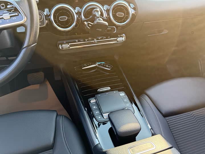 Mercedes-Benz B-Class 2021 2021款 B 200 动感型